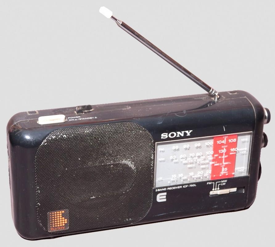 Sony icf 750l